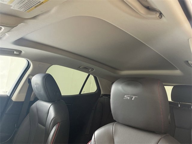 Certified 2023 Buick Envision Essence w/ Sport Touring Package image 25