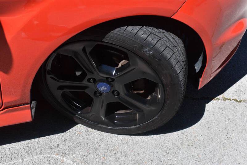 Used 2015 Ford Fiesta ST w/ ST Recaro Package FWD image 22