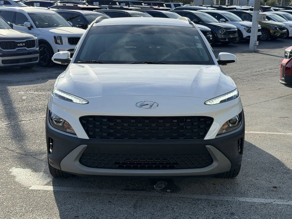 Used 2023 Hyundai Kona SEL FWD image 3