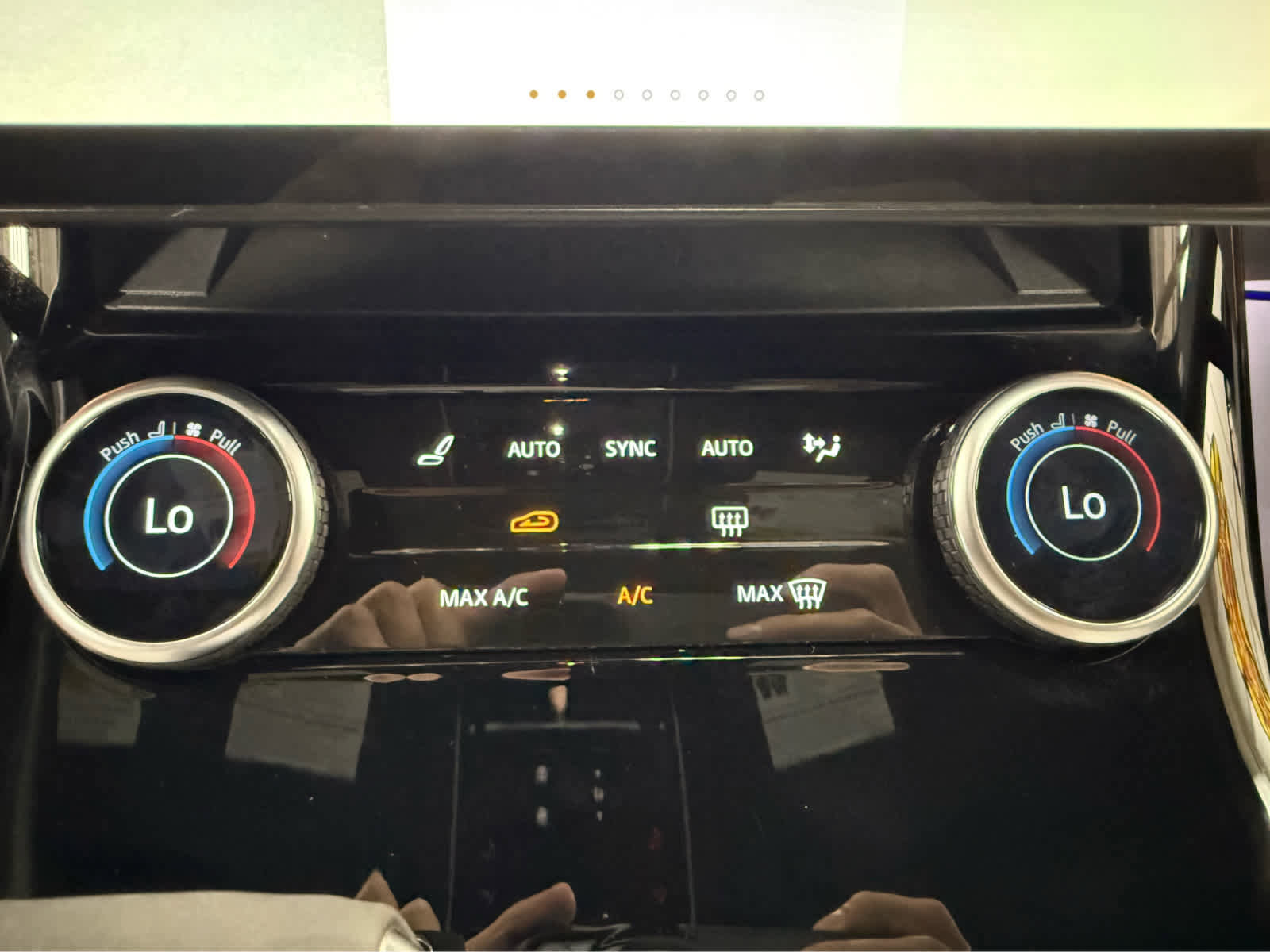 Used 2023 Land Rover Range Rover Sport SE Dynamic image 24