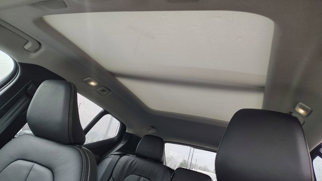 New 2026 Volvo XC40 B5 Core w/ Climate Package image 24