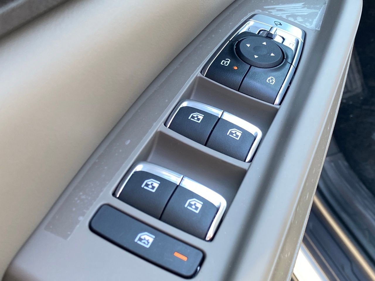 New 2026 Kia Carnival EX image 11