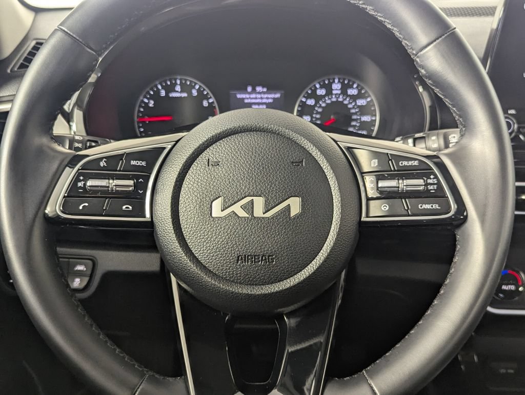 Used 2022 Kia Seltos EX AWD/4WD image 16