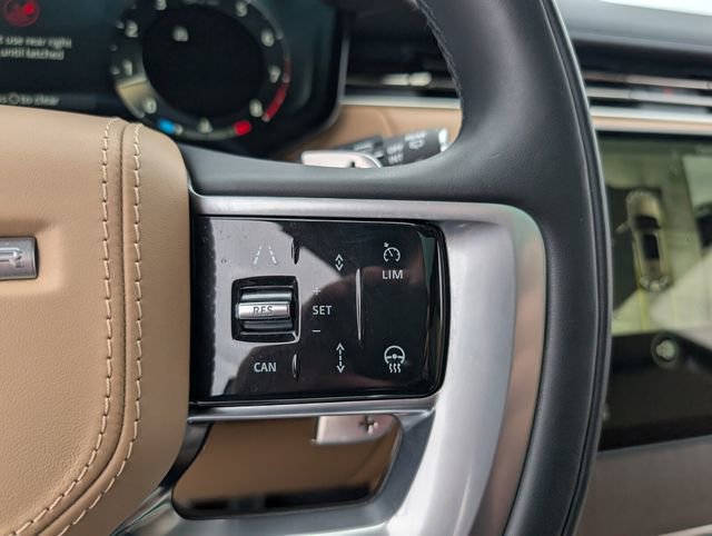 Used 2025 Land Rover Range Rover Long Wheelbase SE image 21