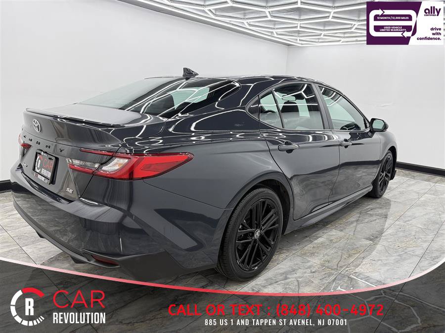 Used 2025 Toyota Camry SE FWD image 8