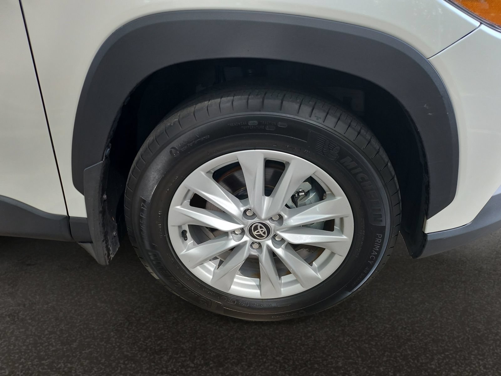 Used 2024 Toyota Corolla Cross LE w/ Moonroof Package FWD image 42