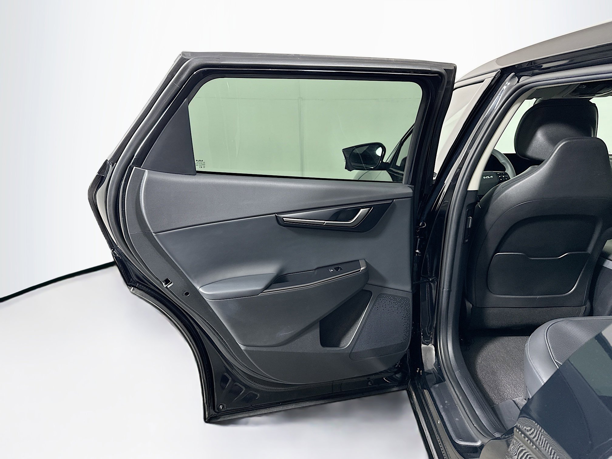 Used 2025 Kia EV6 Wind RWD image 26