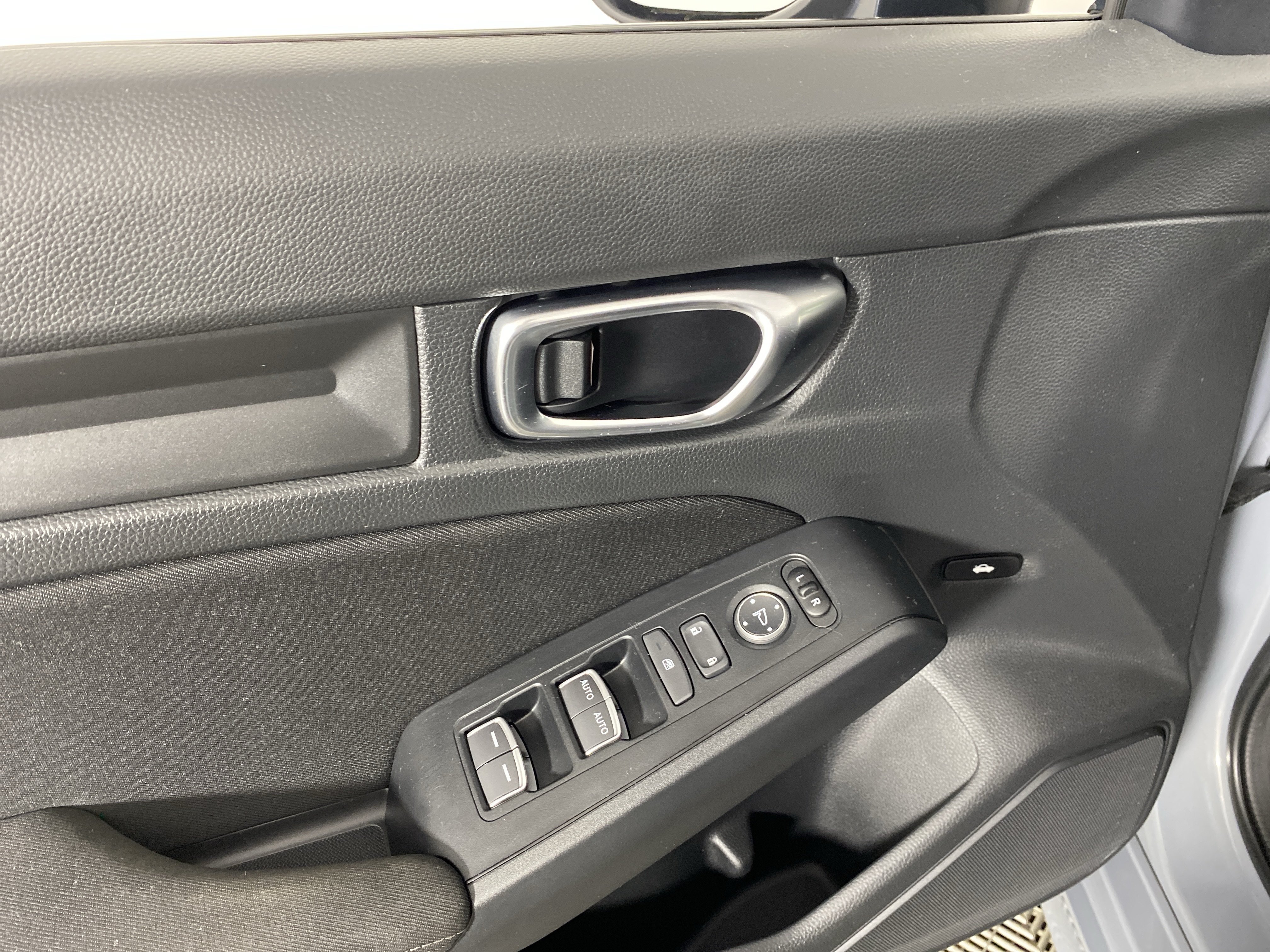 Used 2025 Honda Civic Sport image 14