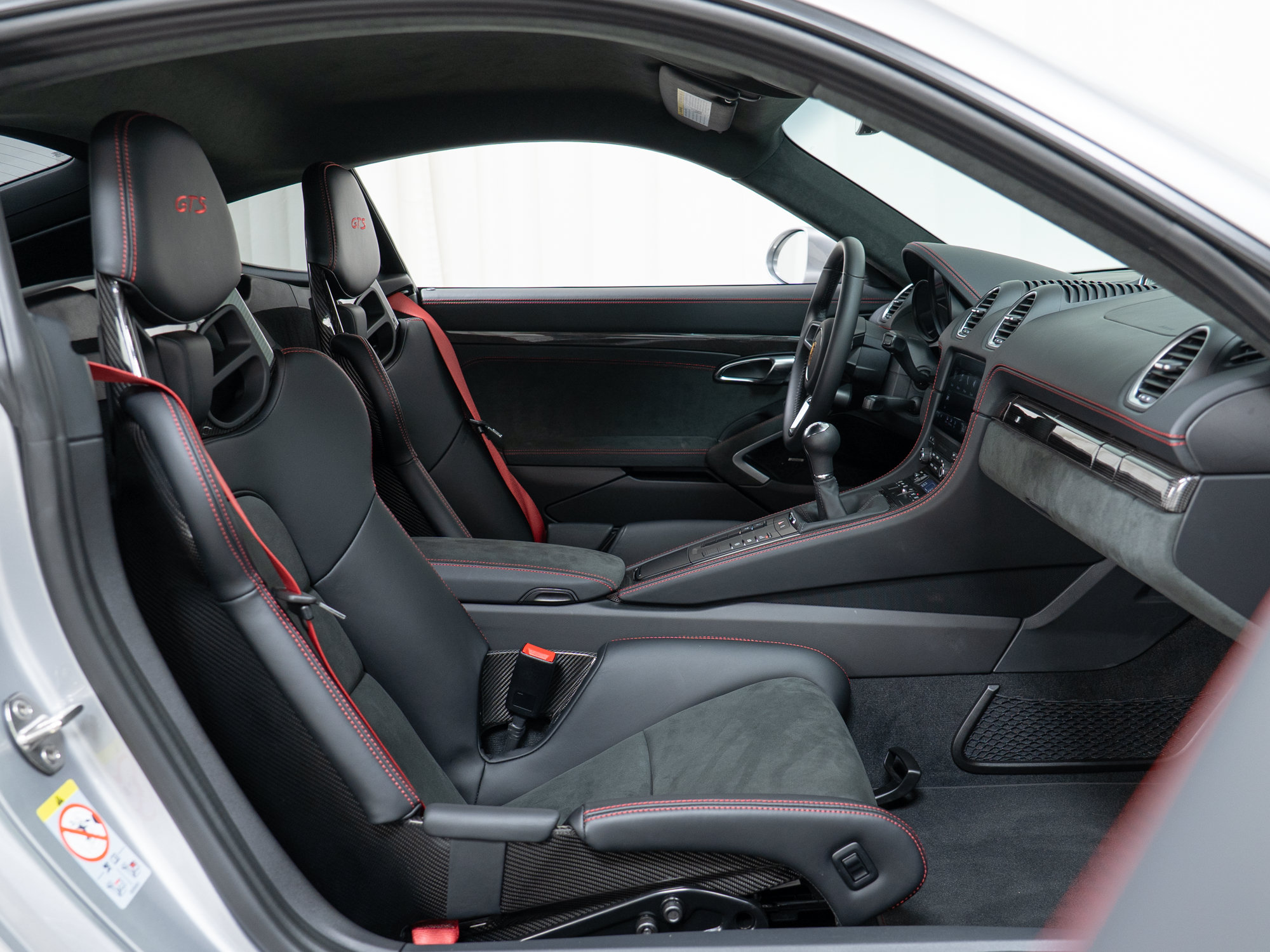 Certified 2025 Porsche 718 Cayman GTS RWD image 37