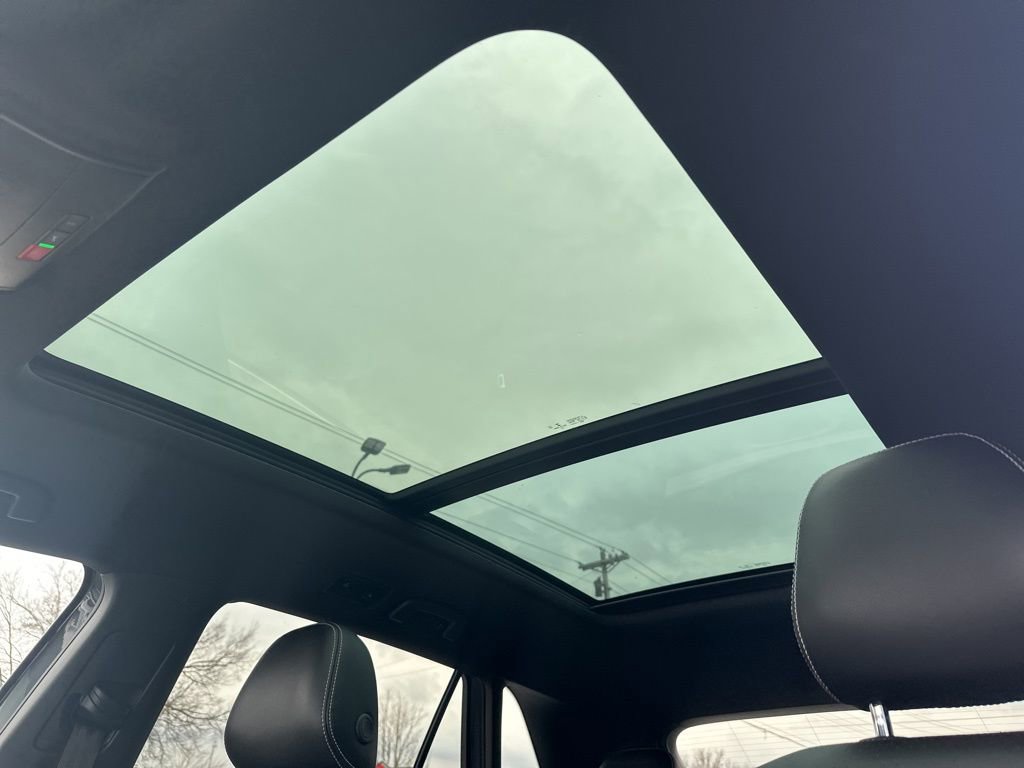 Used 2021 Volkswagen Atlas Cross Sport SE image 30