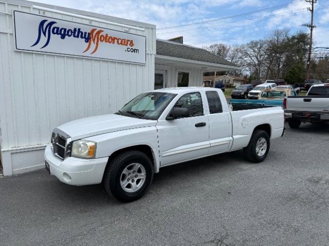 Used 2005 Dodge Dakota SLT image 13