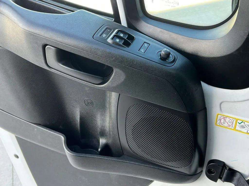 Used 2023 RAM ProMaster 2500 w/ Driver Convenience Group FWD image 13