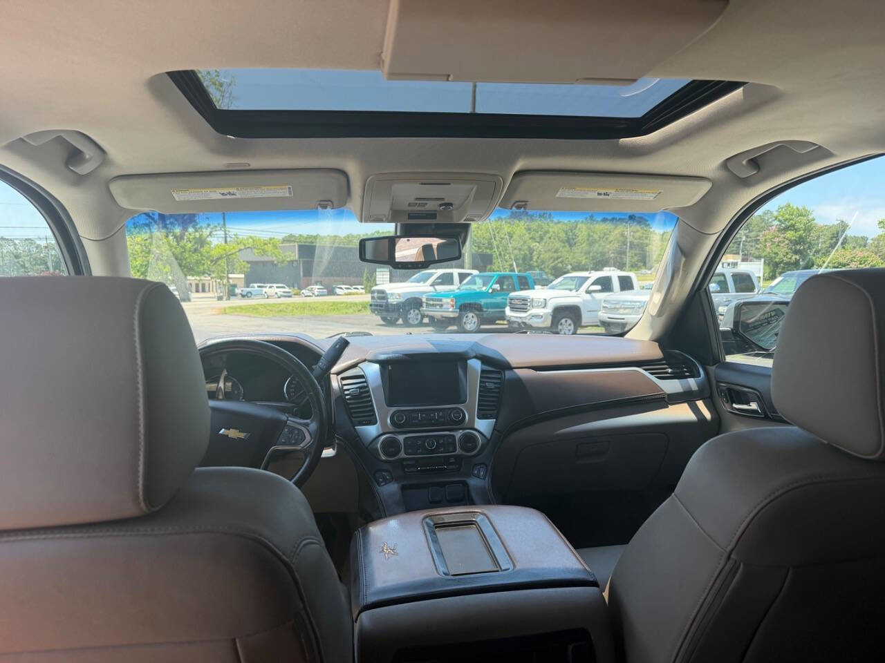 Used 2017 Chevrolet Suburban LT AWD/4WD image 11