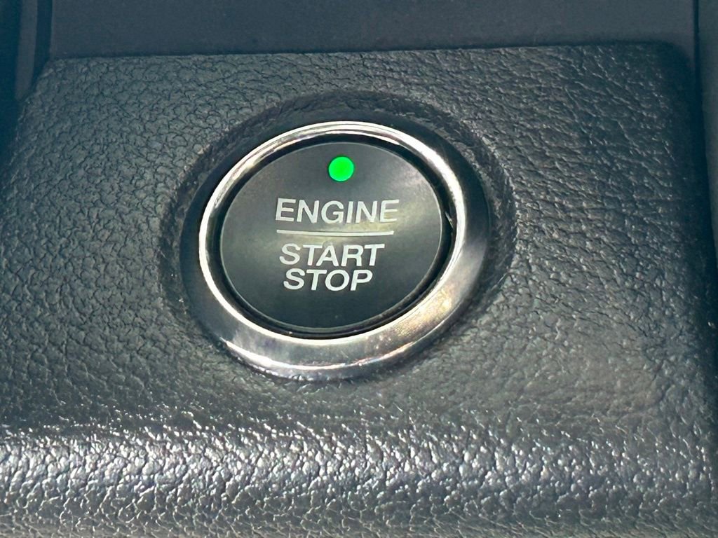Used 2020 Ford Expedition XLT w/ Equipment Group 202A RWD image 42