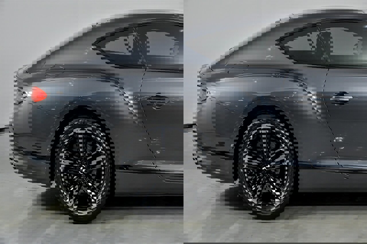 Used 2021 Bentley Continental GT image 13