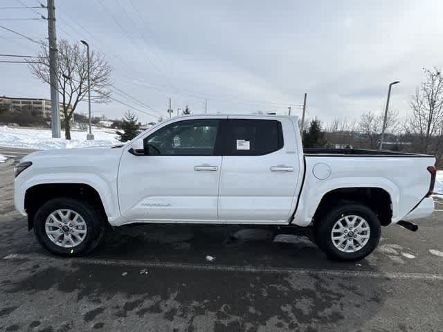 Used 2026 Toyota Tacoma SR5 RWD image 2