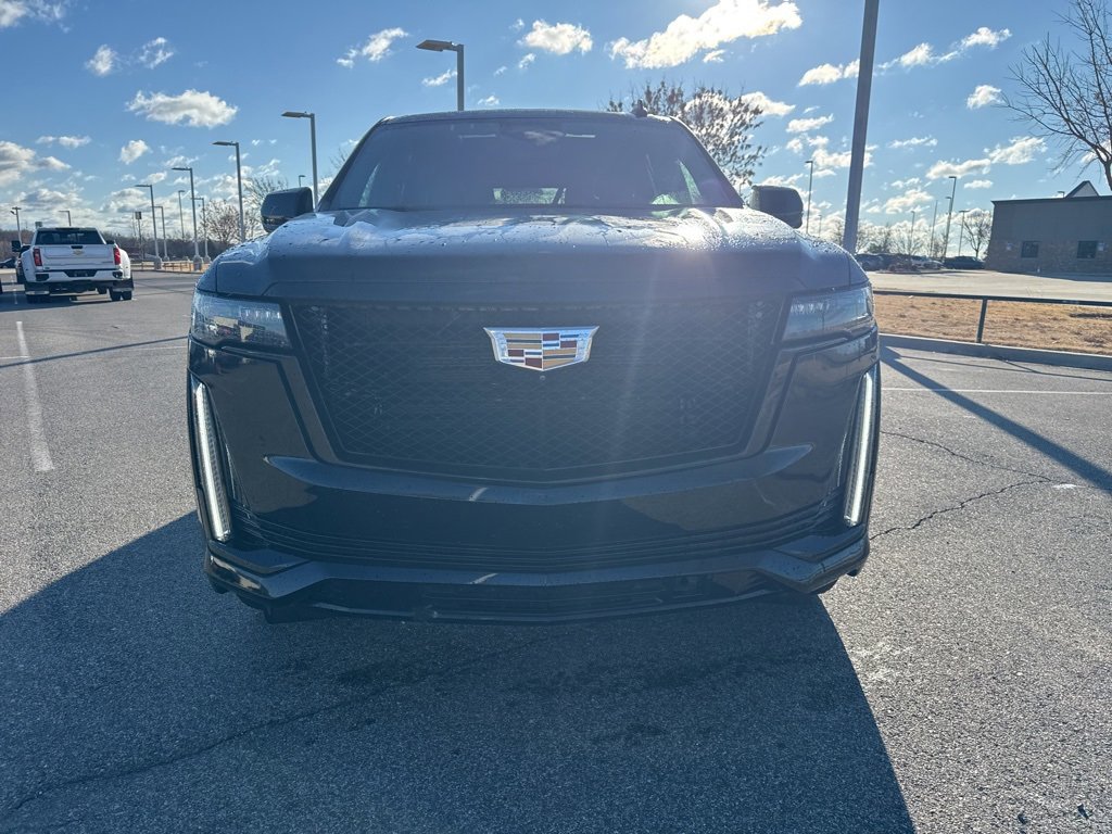 Used 2023 Cadillac Escalade Sport image 2