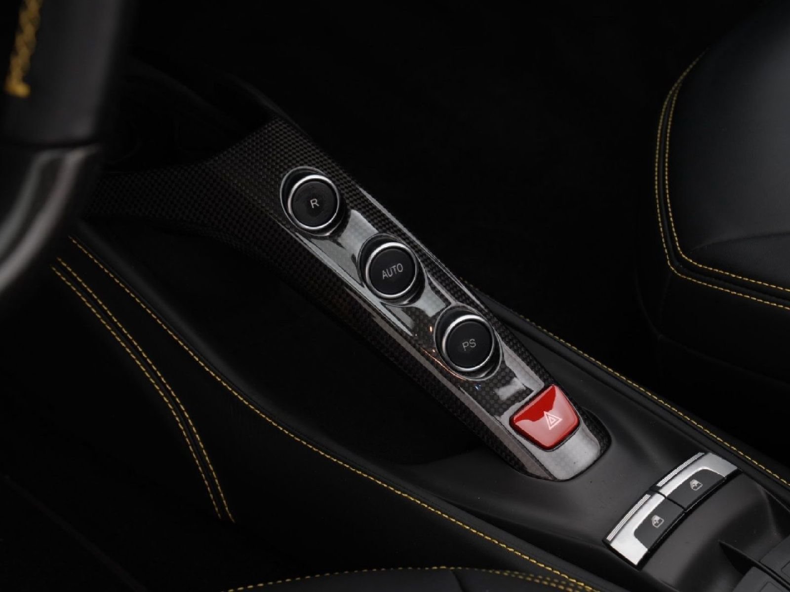 Used 2018 Ferrari 488 Spider RWD image 16