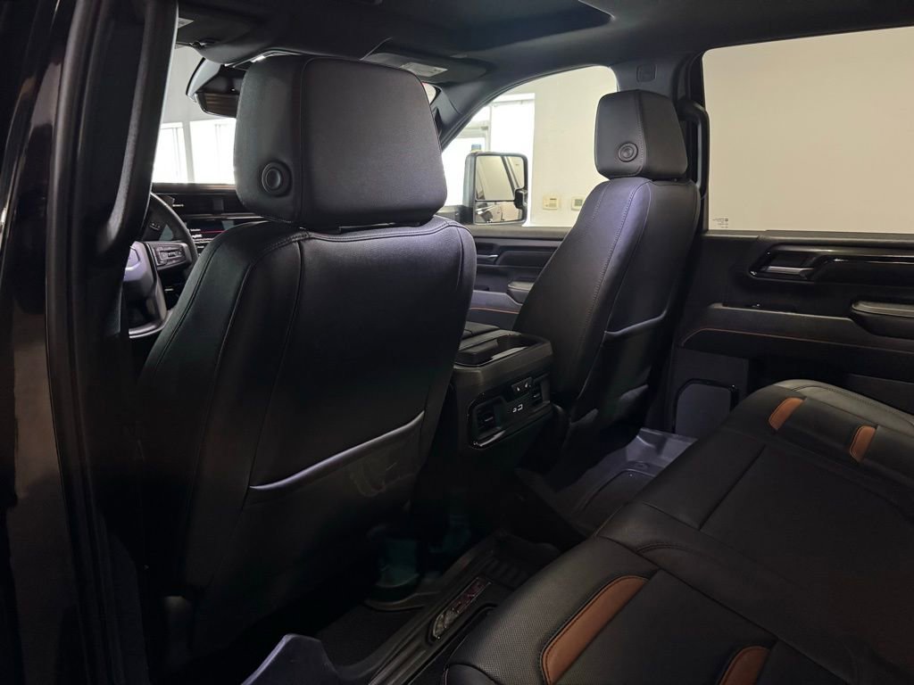Used 2024 GMC Sierra 2500 AT4 w/ AT4 Premium Plus Package image 16