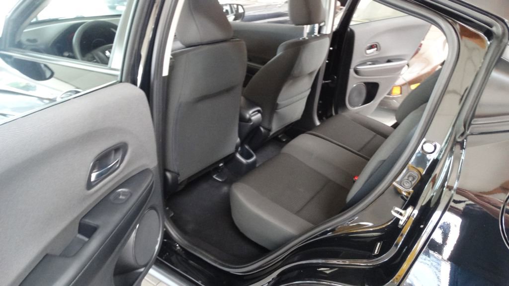 Used 2019 Honda HR-V LX image 10