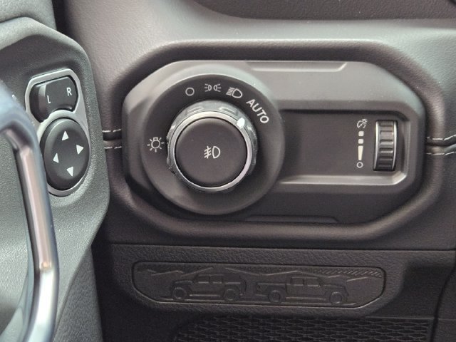 New 2027 Jeep Wrangler Unlimited Sahara AWD/4WD image 18