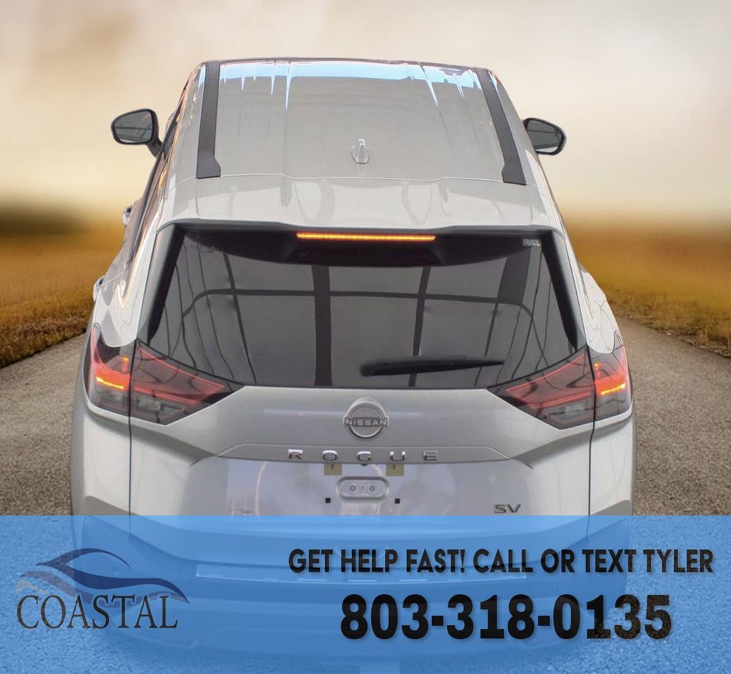 Used 2023 Nissan Rogue SV image 8