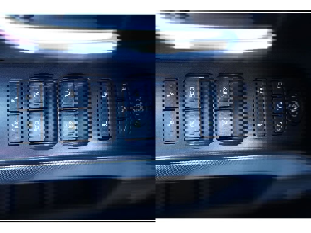 Used 2017 Chevrolet Silverado 3500 LTZ image 23