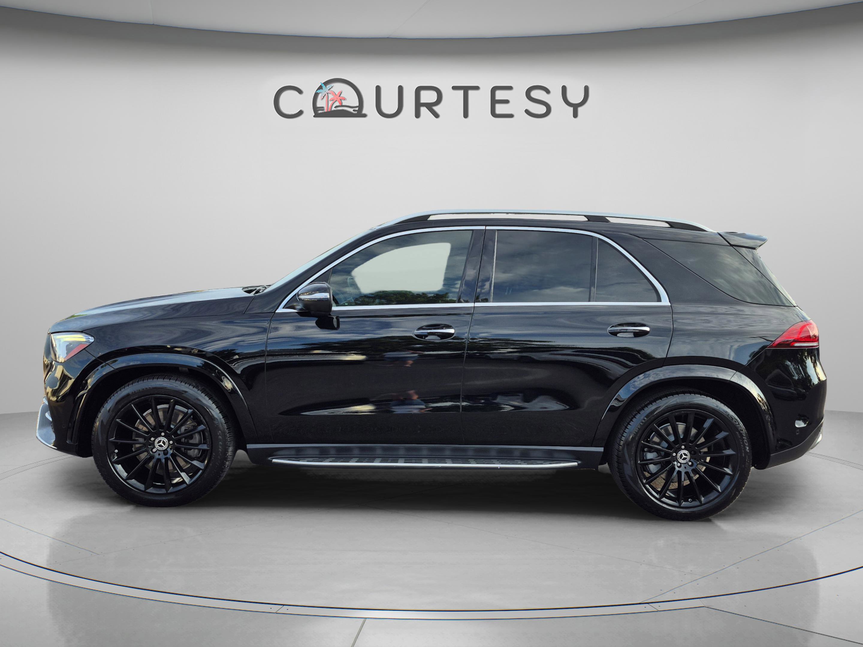 Used 2022 Mercedes-Benz GLE 450 4MATIC image 2