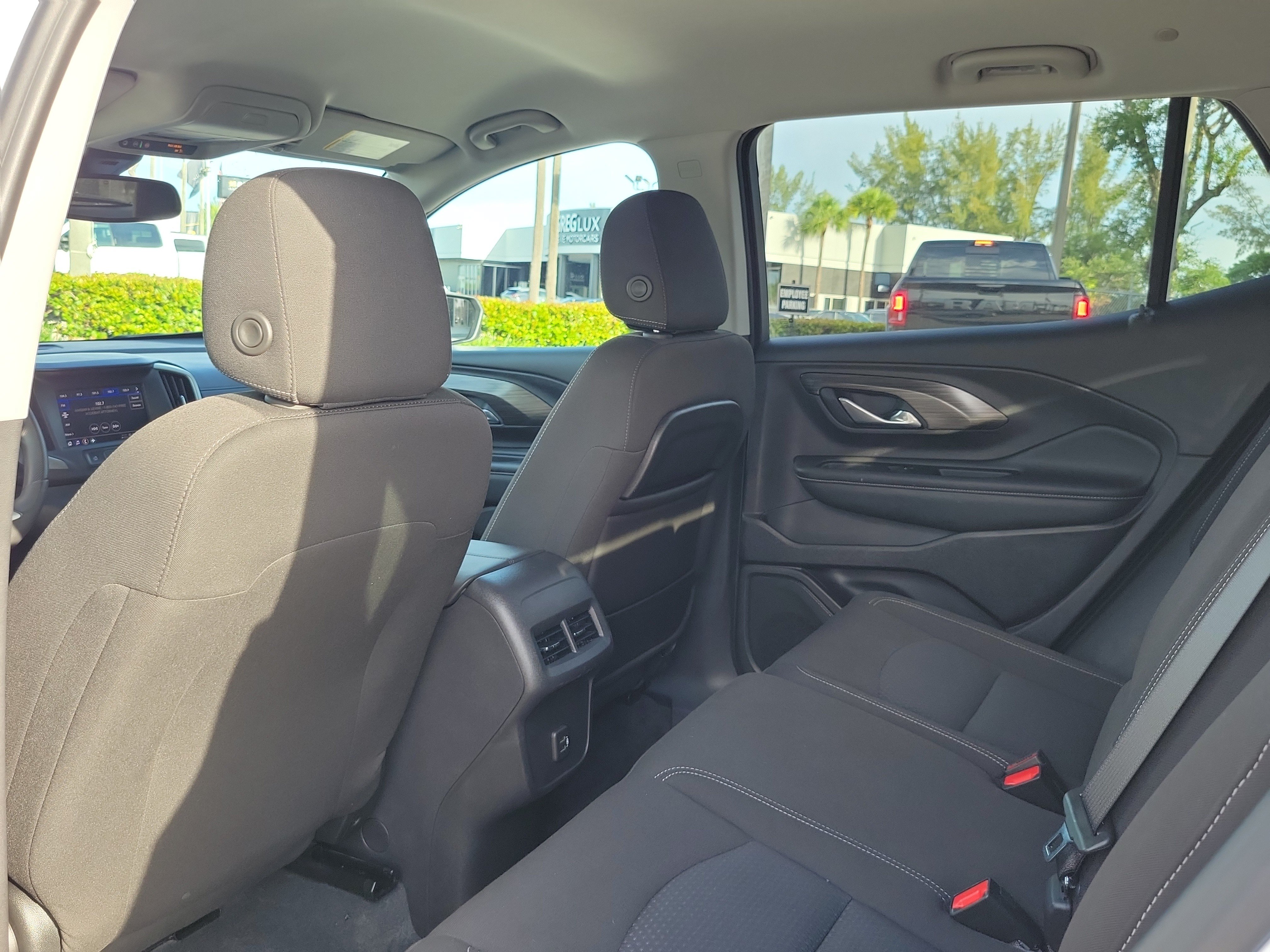 Used 2024 GMC Terrain SLE FWD image 13