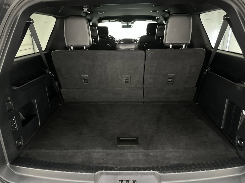 Used 2019 Ford Expedition Max XLT w/ Equipment Group 202A AWD/4WD image 29