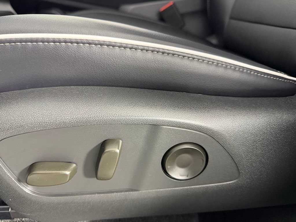 Used 2026 Buick Enclave Preferred FWD image 24