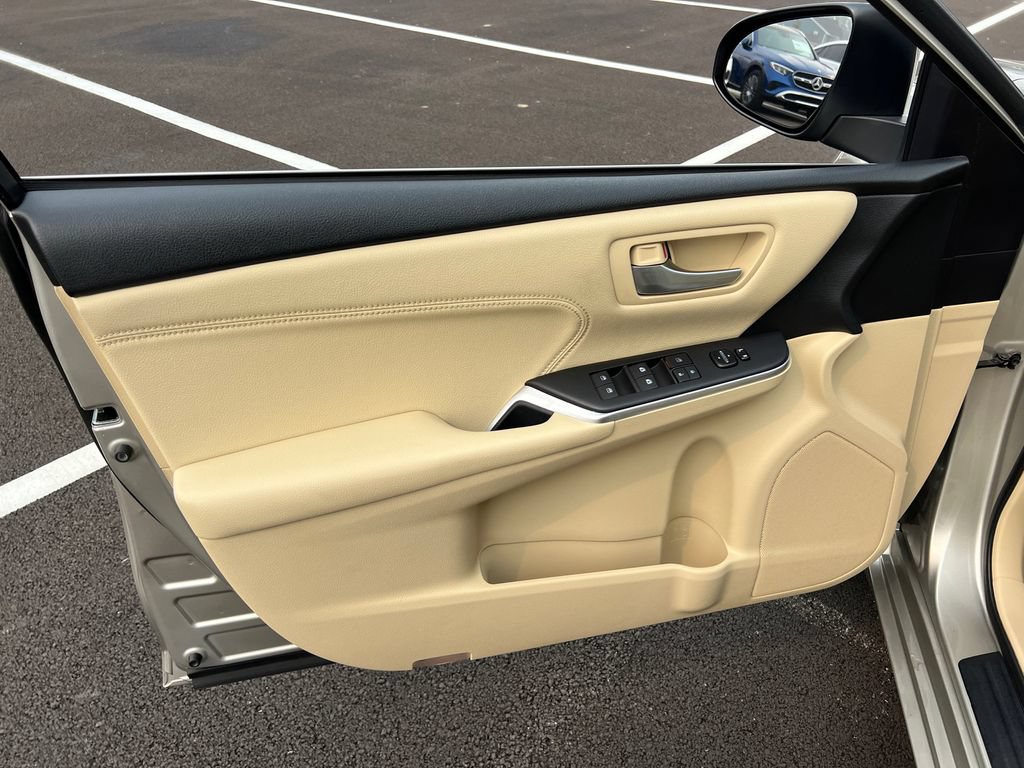 Used 2017 Toyota Camry XLE FWD image 10