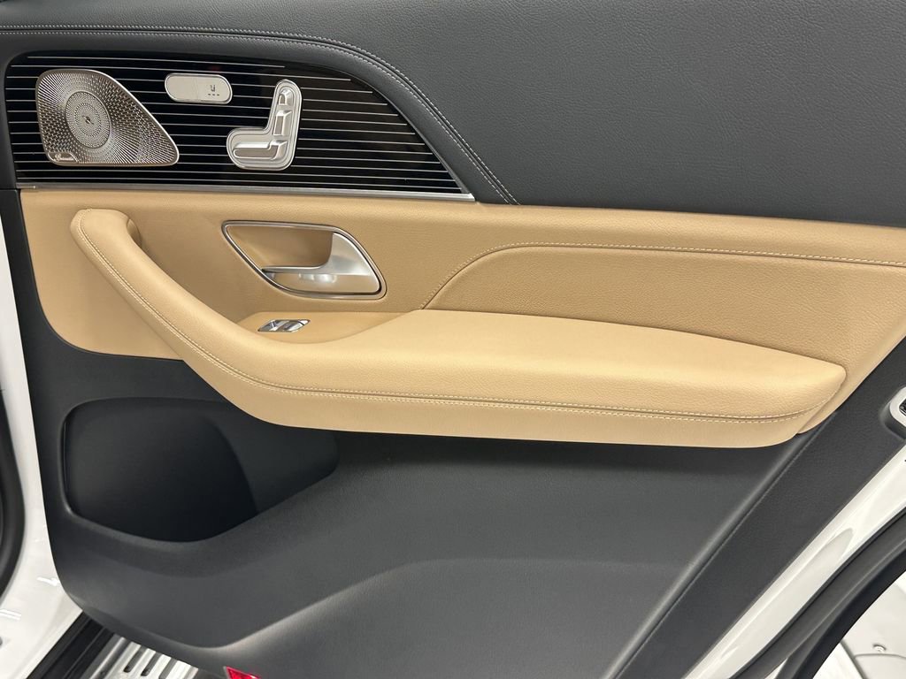 New 2026 Mercedes-Benz GLS 580 4MATIC image 20