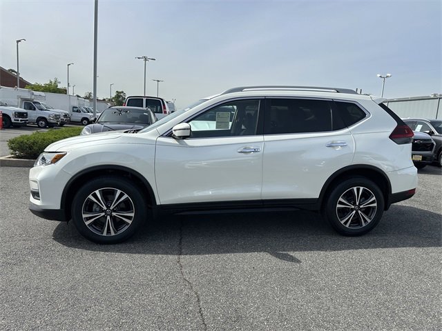 Used 2019 Nissan Rogue SV w/ Premium Package image 8