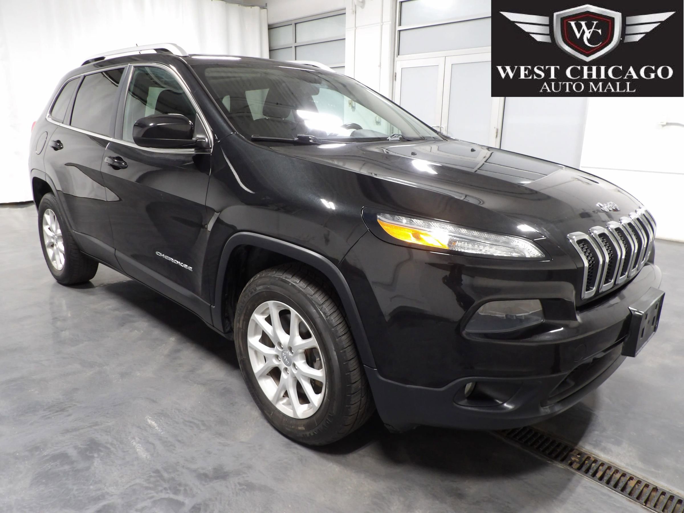 Used 2014 Jeep Cherokee Latitude w/ Comfort/Convenience Group AWD/4WD image 1