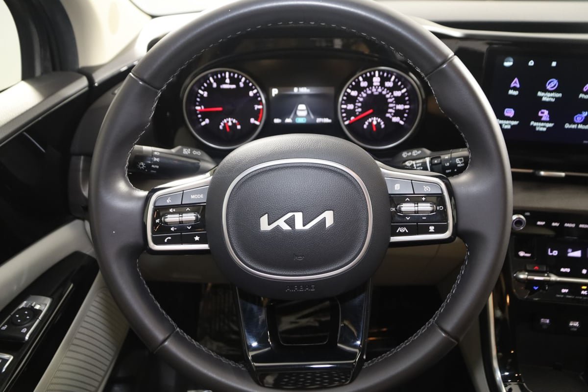 Used 2024 Kia Carnival EX FWD image 41