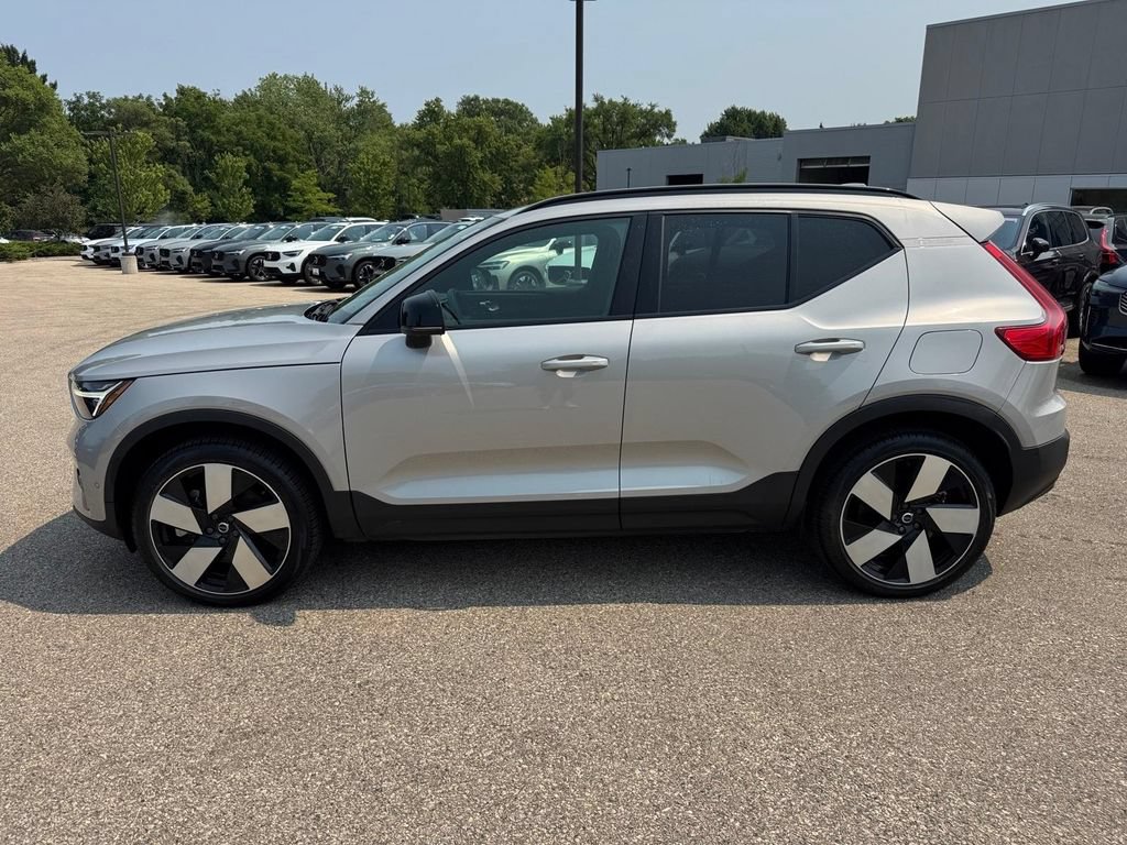 Certified 2023 Volvo XC40 Recharge Ultimate AWD/4WD image 2