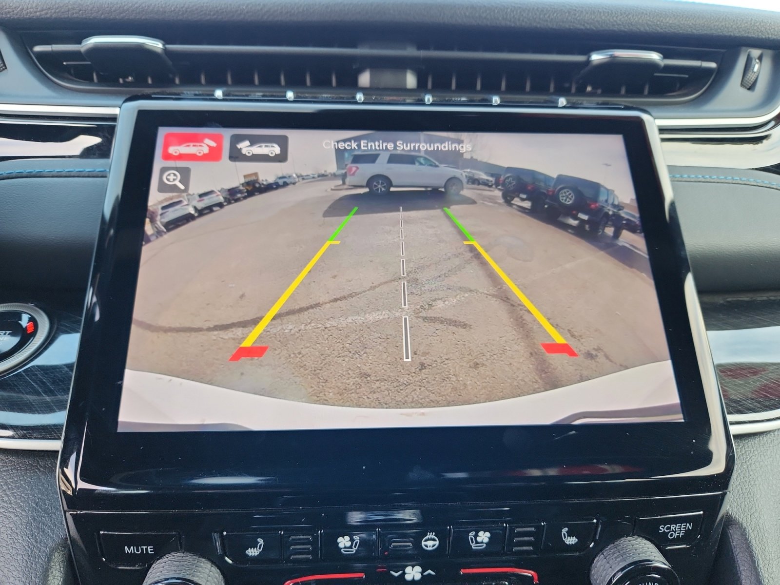 Used 2024 Jeep Grand Cherokee Trailhawk image 29