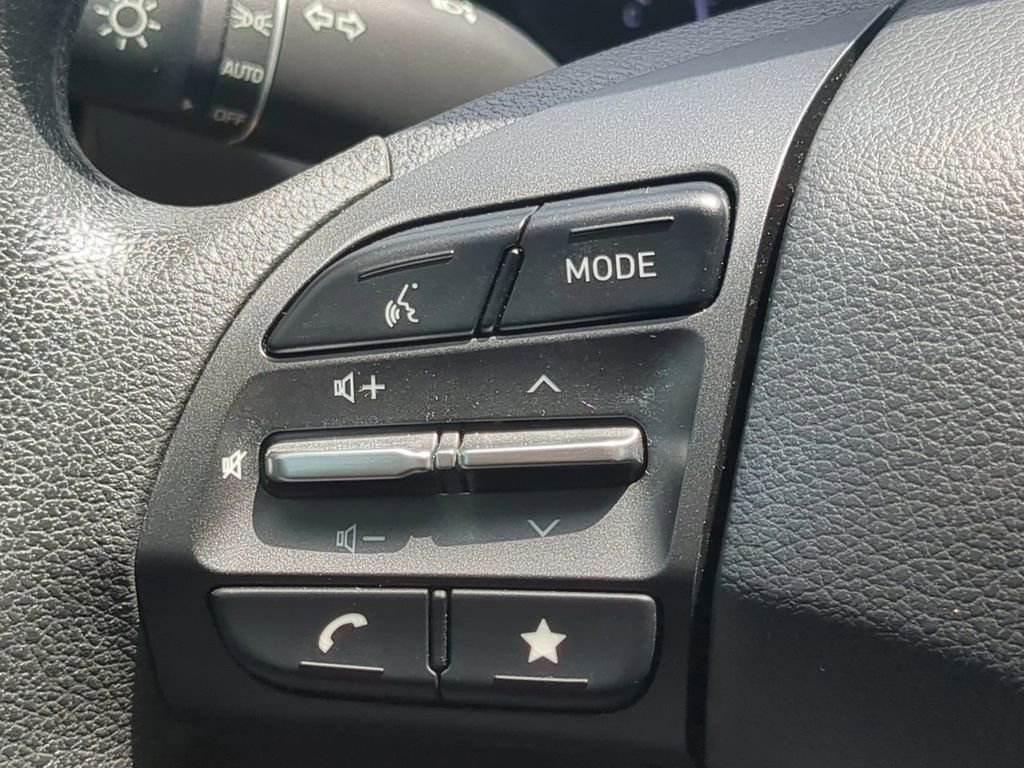 Used 2022 Hyundai Kona SEL image 23