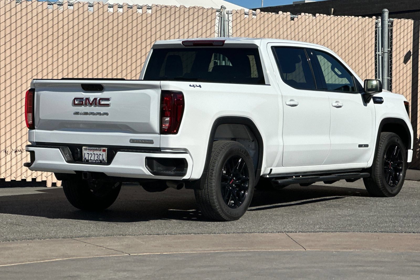 Used 2024 GMC Sierra 1500 Elevation AWD/4WD image 4