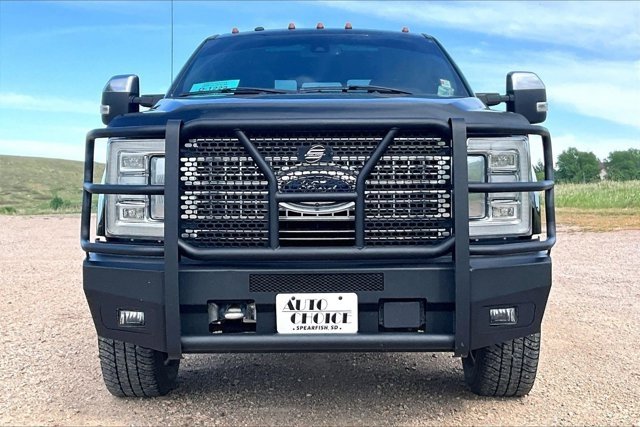 Used 2018 Ford F250 Platinum w/ Platinum Ultimate Package AWD/4WD image 2