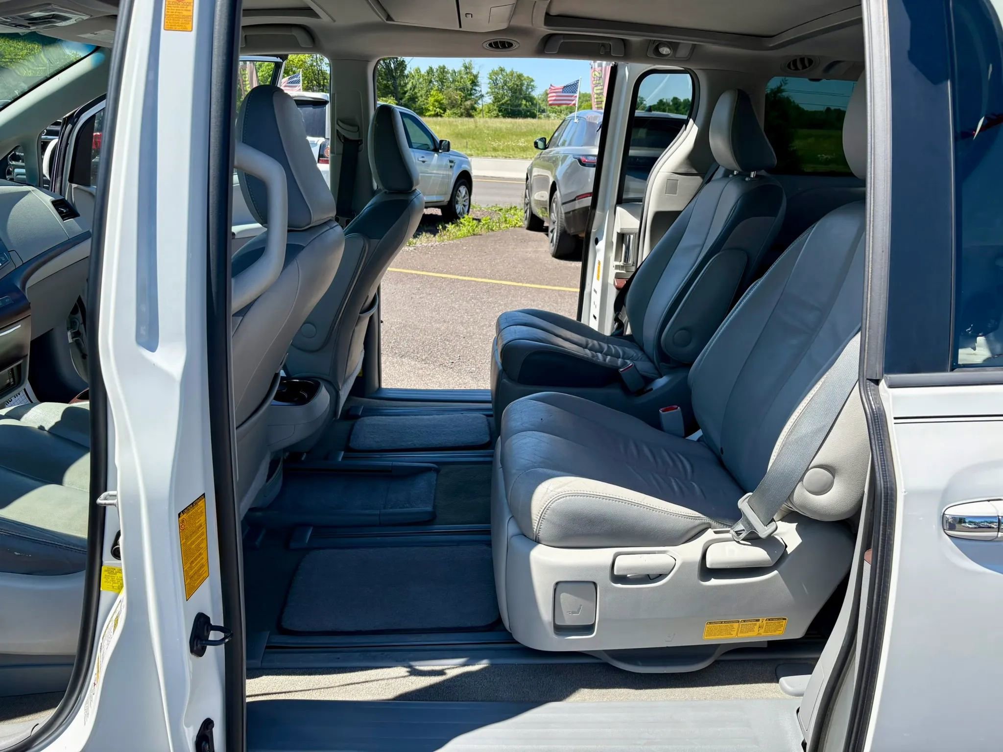 Used 2013 Toyota Sienna Limited w/ Premium Pkg FWD image 20