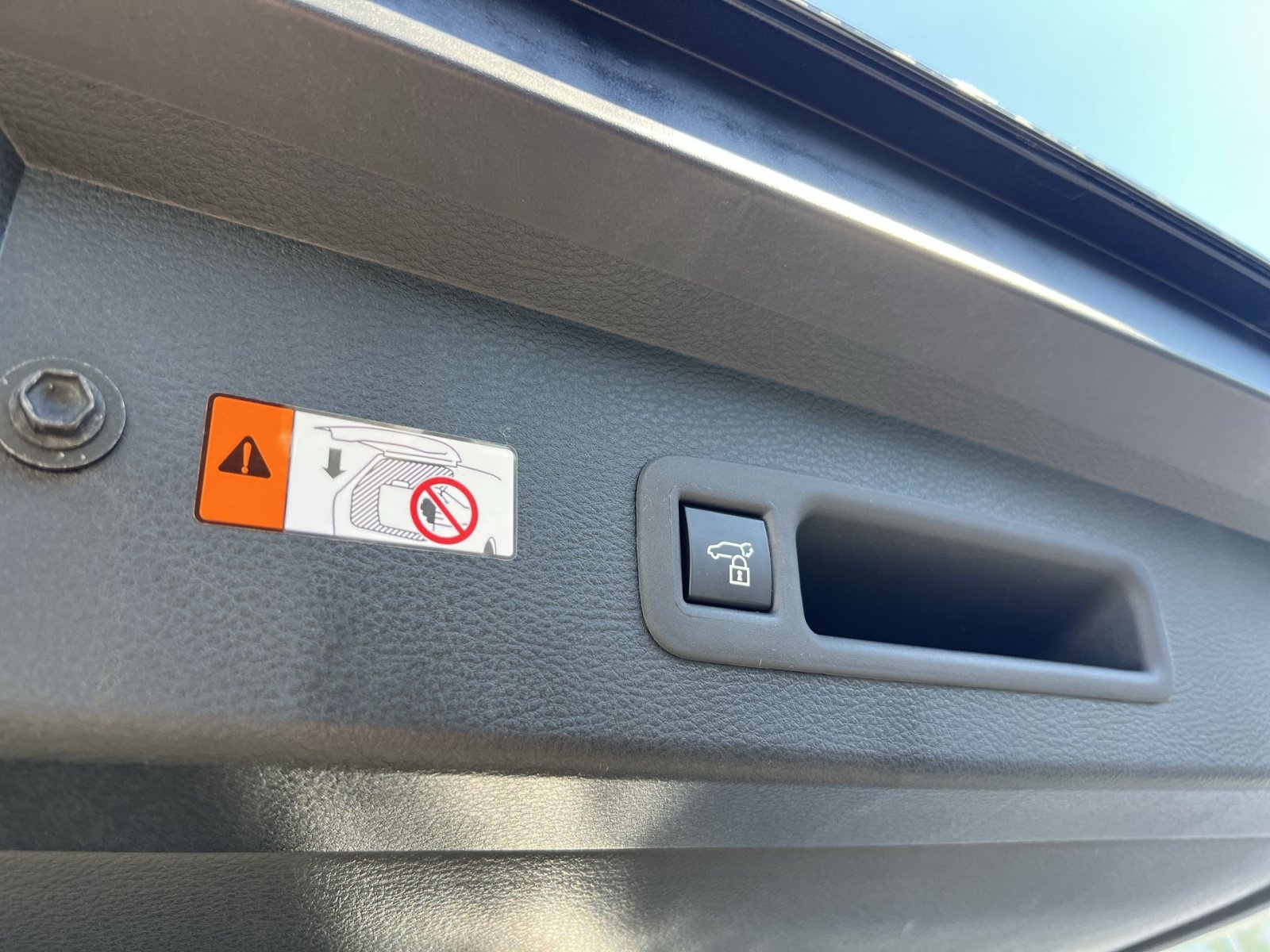 New 2026 Toyota Sienna Limited FWD image 21