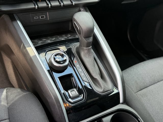 Used 2024 Chevrolet Colorado Trail Boss w/ Technology Package AWD/4WD image 22
