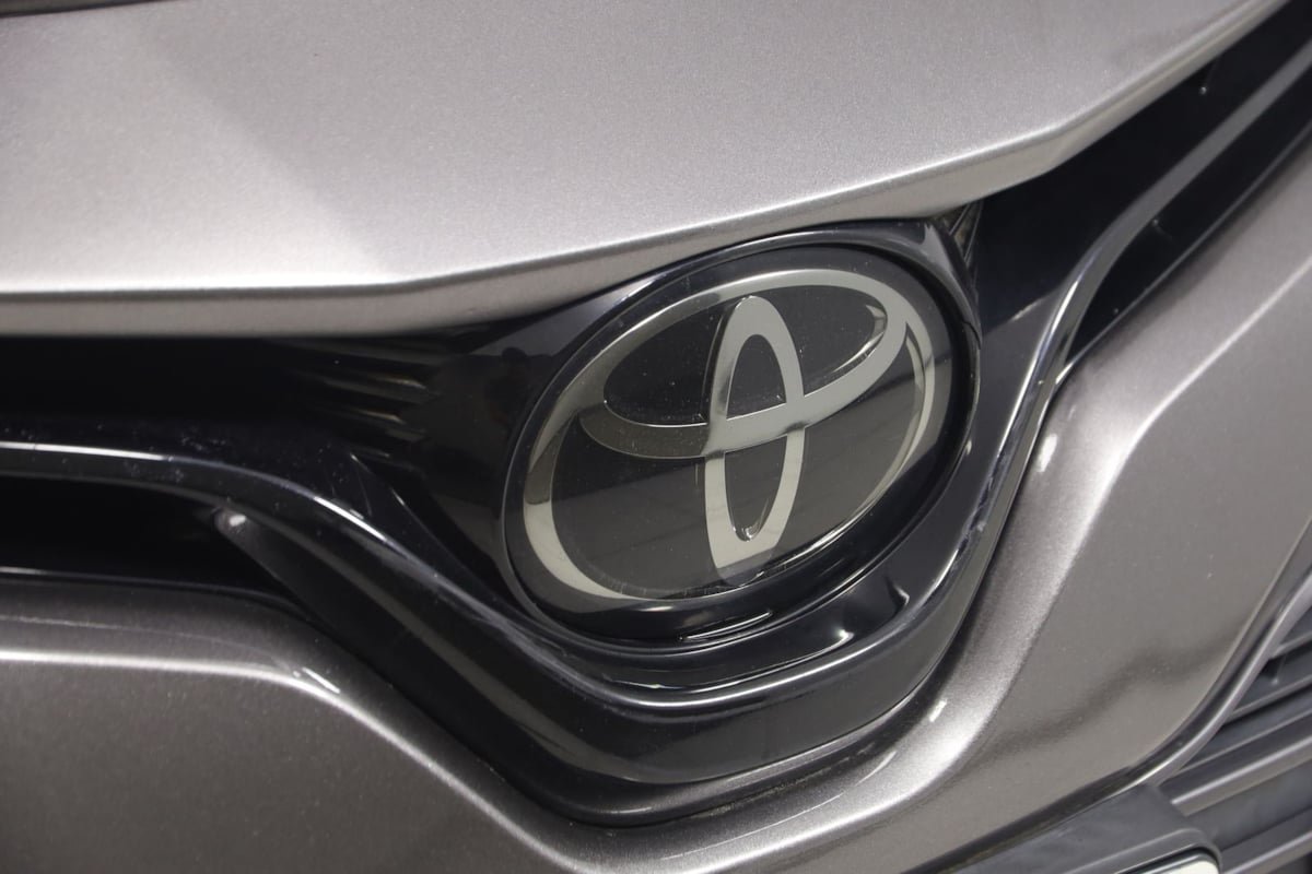 Used 2019 Toyota Camry XLE FWD image 16
