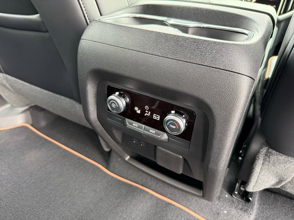 New 2026 GMC Acadia AT4 image 18