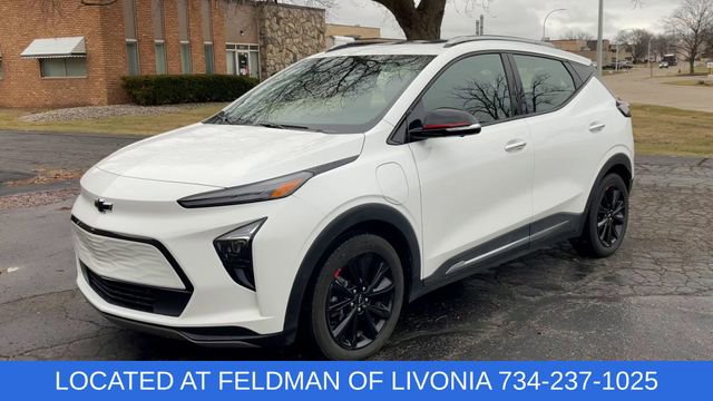 Used 2023 Chevrolet Bolt EUV Premier w/ Sun & Sound Package image 4