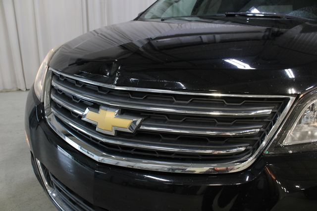 Used 2017 Chevrolet Traverse LT FWD image 32