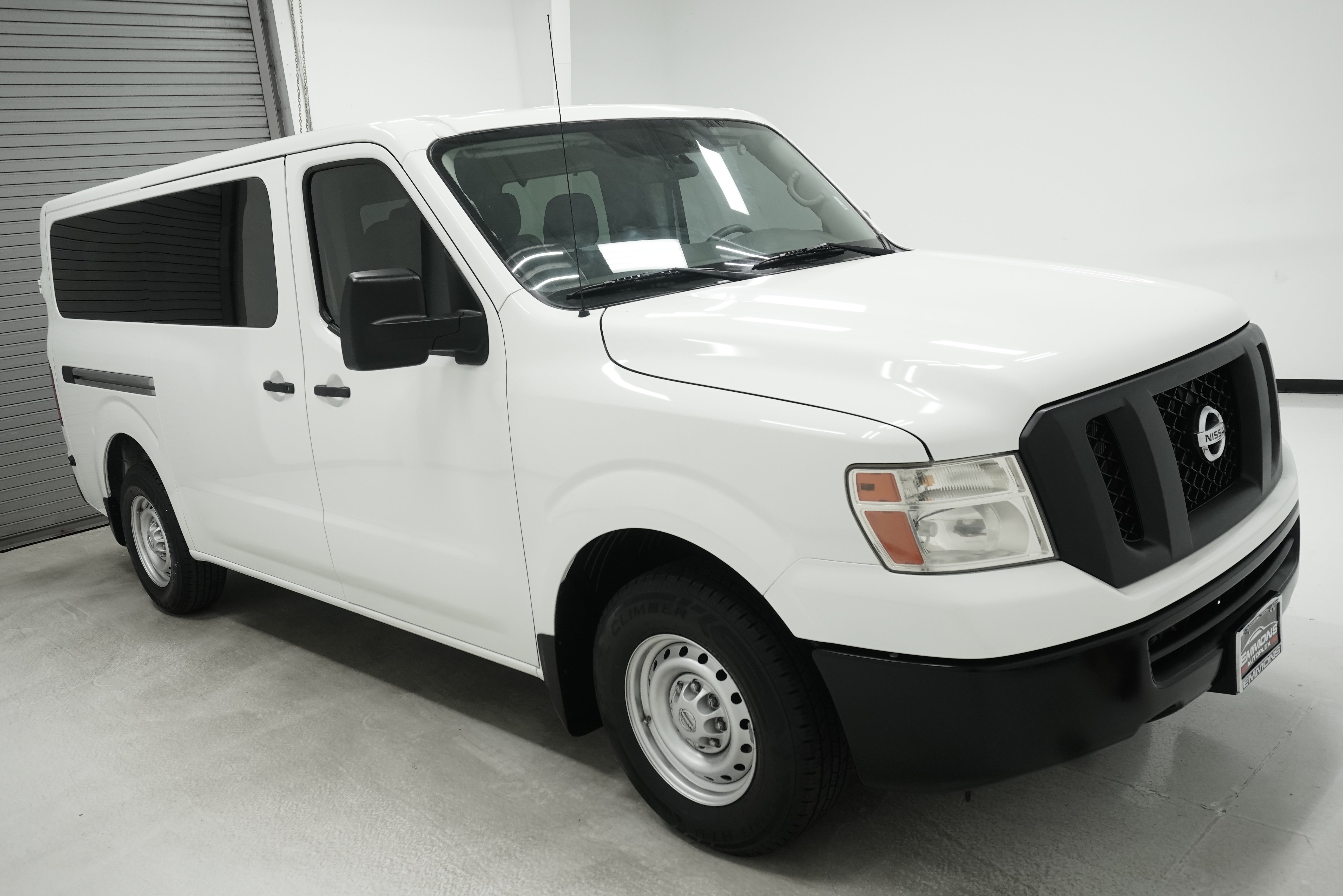 Used 2016 Nissan NV 3500 S w/ Power Package RWD image 2
