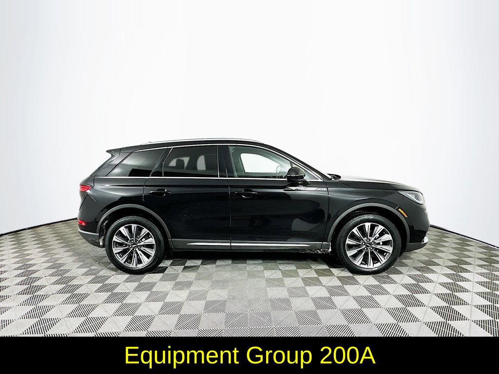 Used 2022 Lincoln Corsair Reserve w/ Elements Package image 11